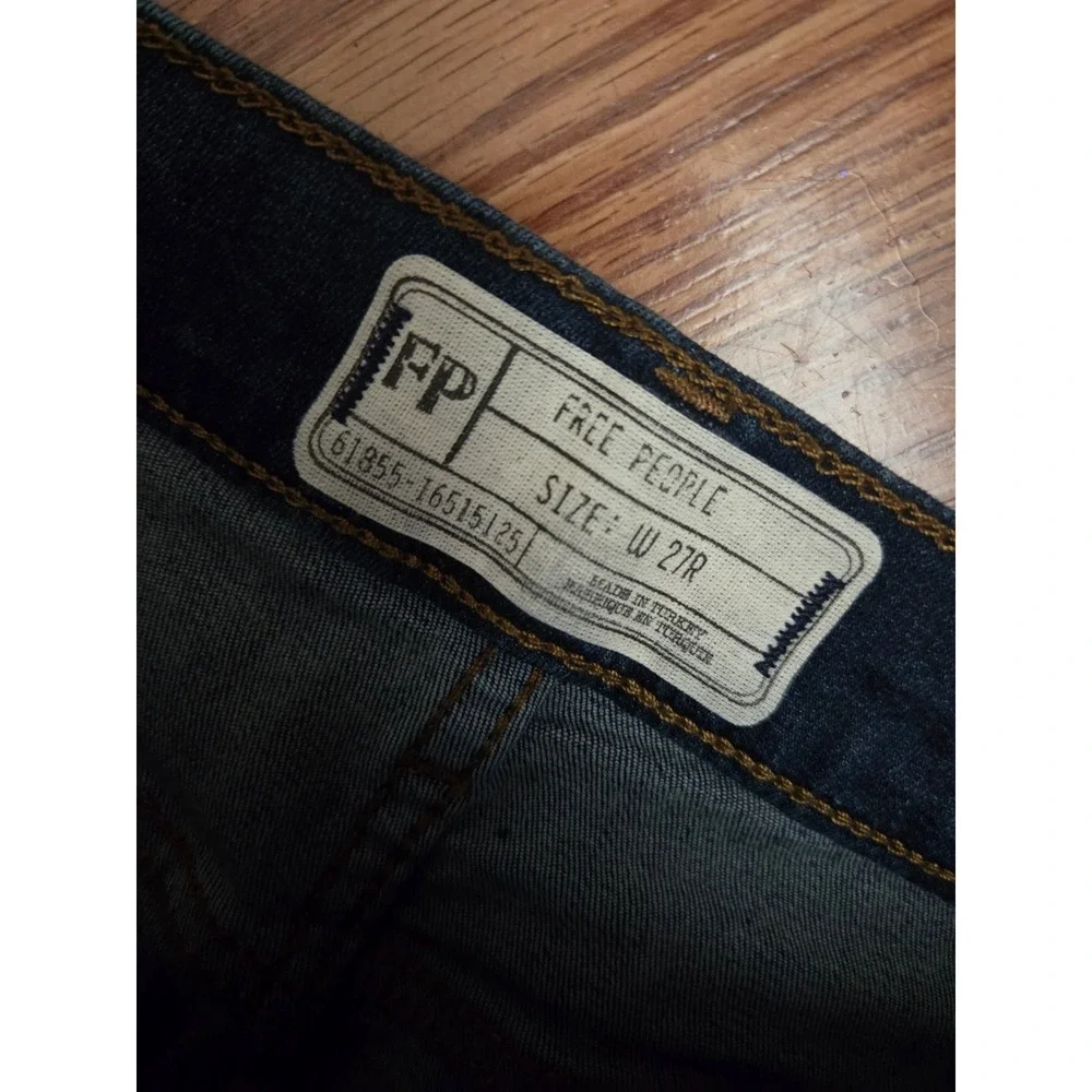 Free People Distressed Skinny Jeans Dark Wash‎ Indigo Knee Rips W27R OB583769